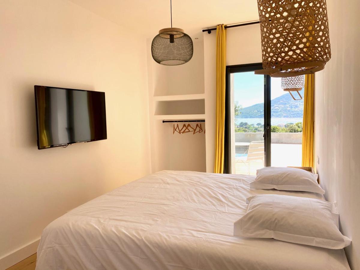 Villas De Standing Avec Magnifique Vue Mer Et Piscines Privees, Sagone Сагон Экстерьер фото